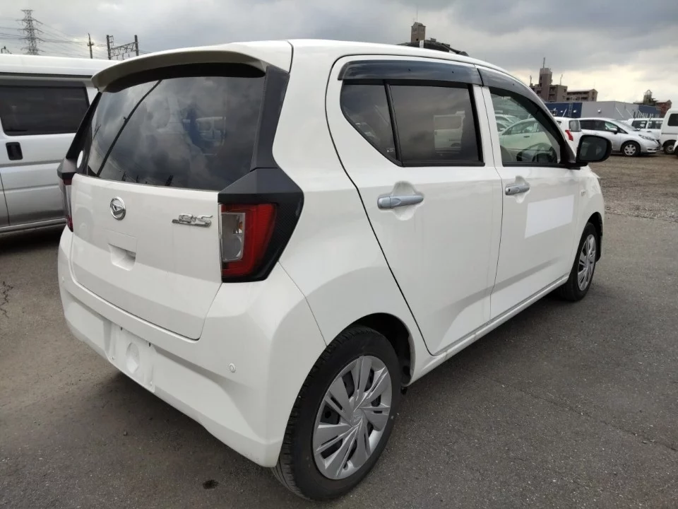 Daihatsu Mira e:S LA350S 2021